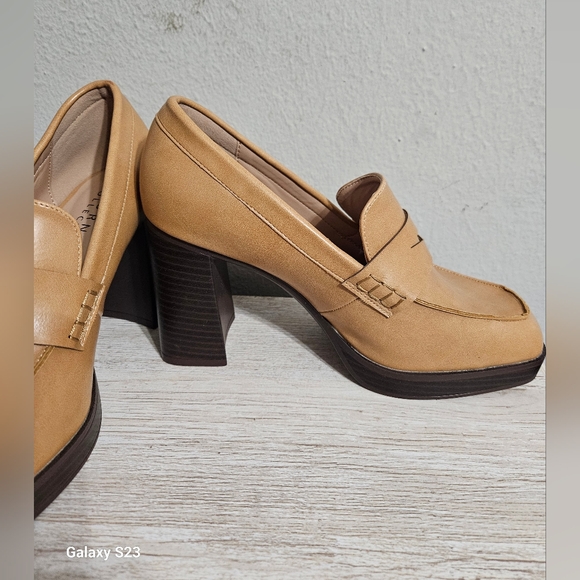 JOURNEE COLLECTION SIZE 8 EZZEY PUMP - Picture 5 of 12